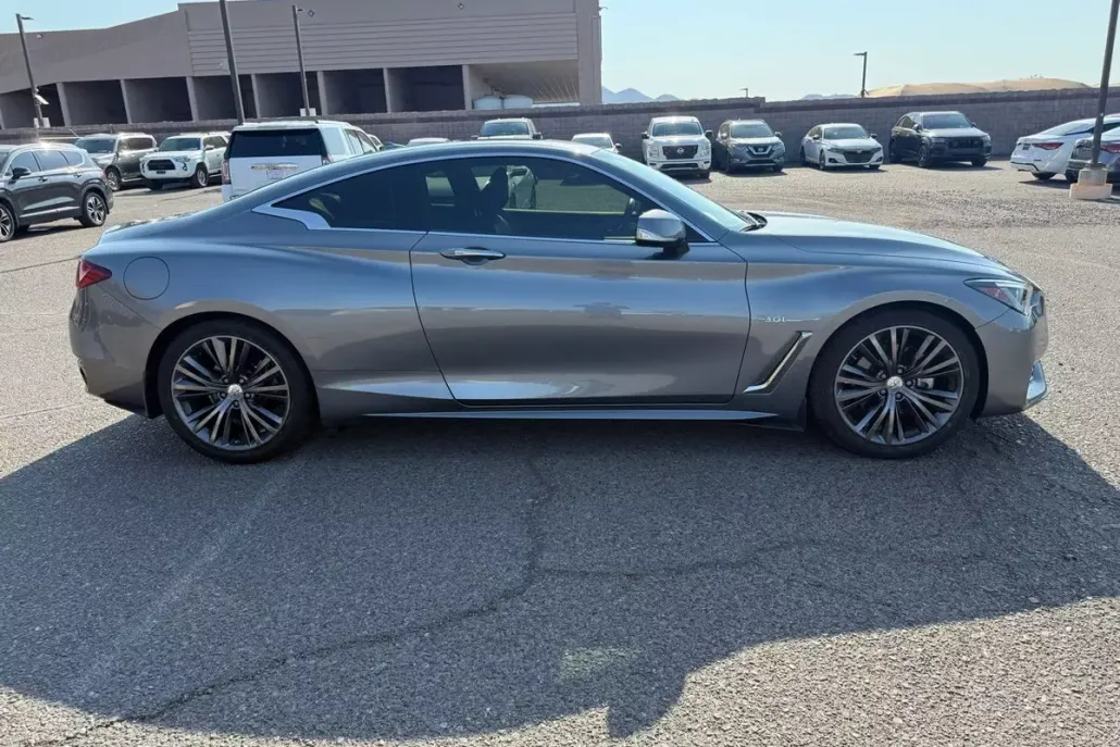 2017 Infiniti Q60 3.0t Premium photo 1