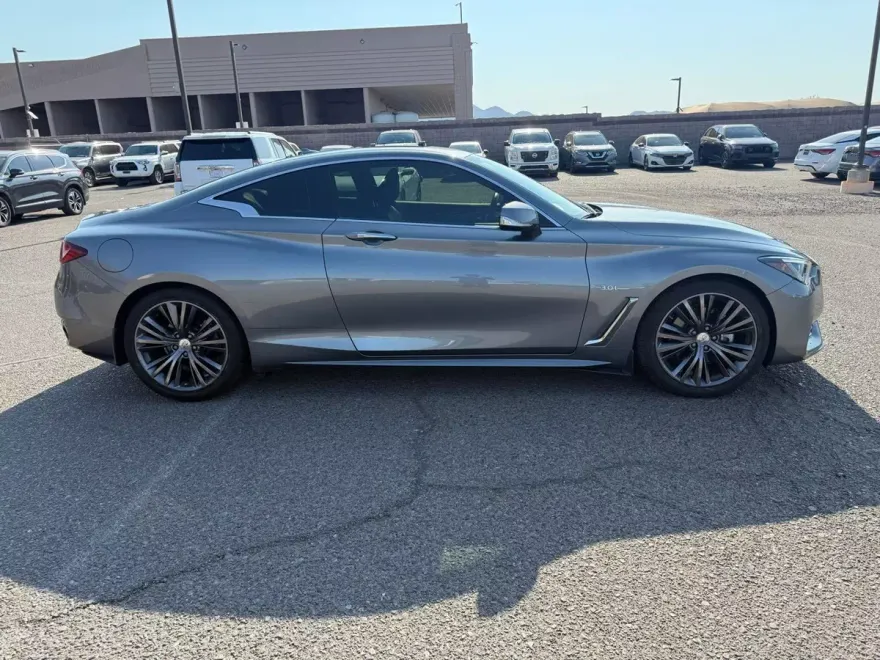 2017 Infiniti Q60 3.0t Premium photo 1