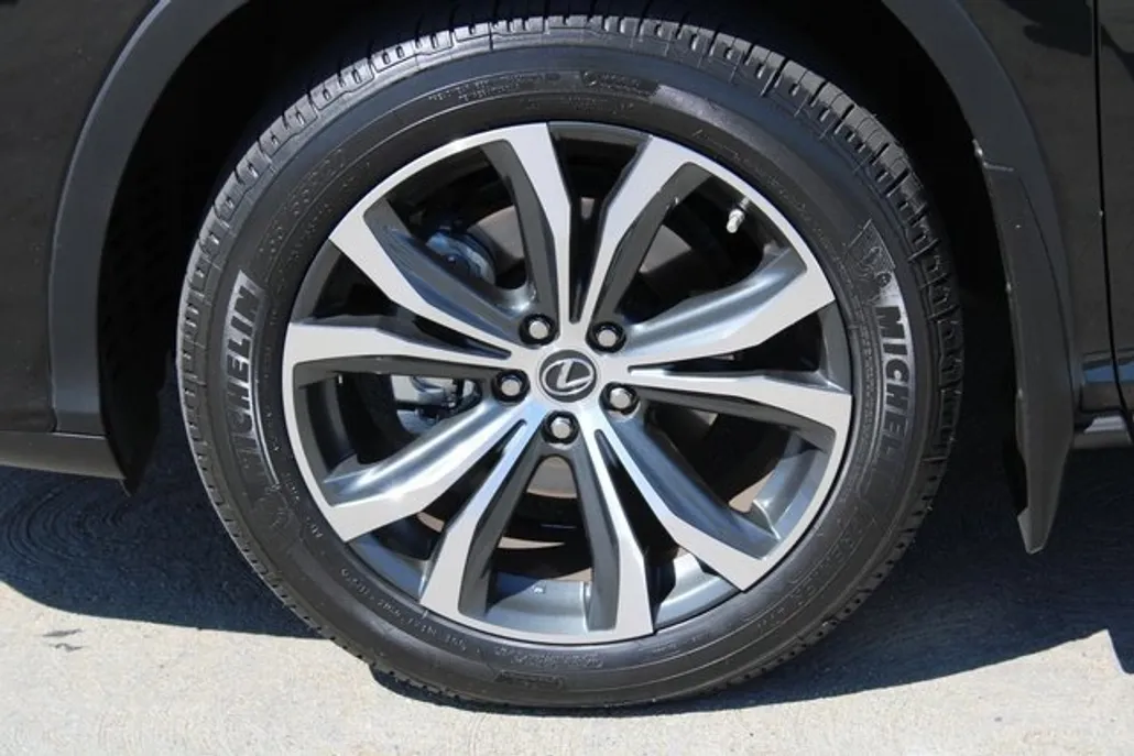 2022 Lexus RX 450h photo 1