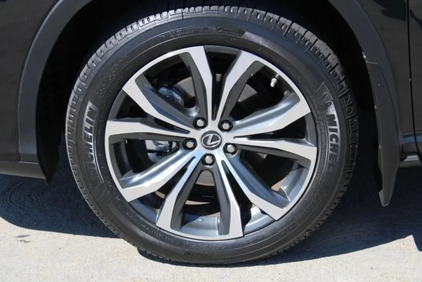 2022 Lexus RX 450h photo 1