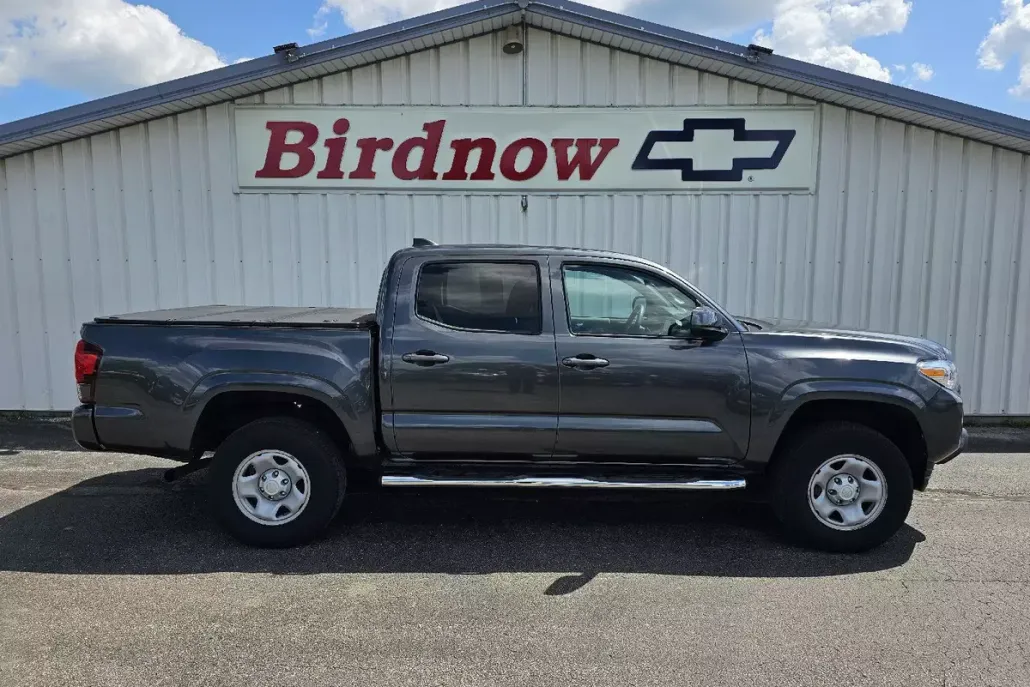 2022 Toyota Tacoma SR photo 1