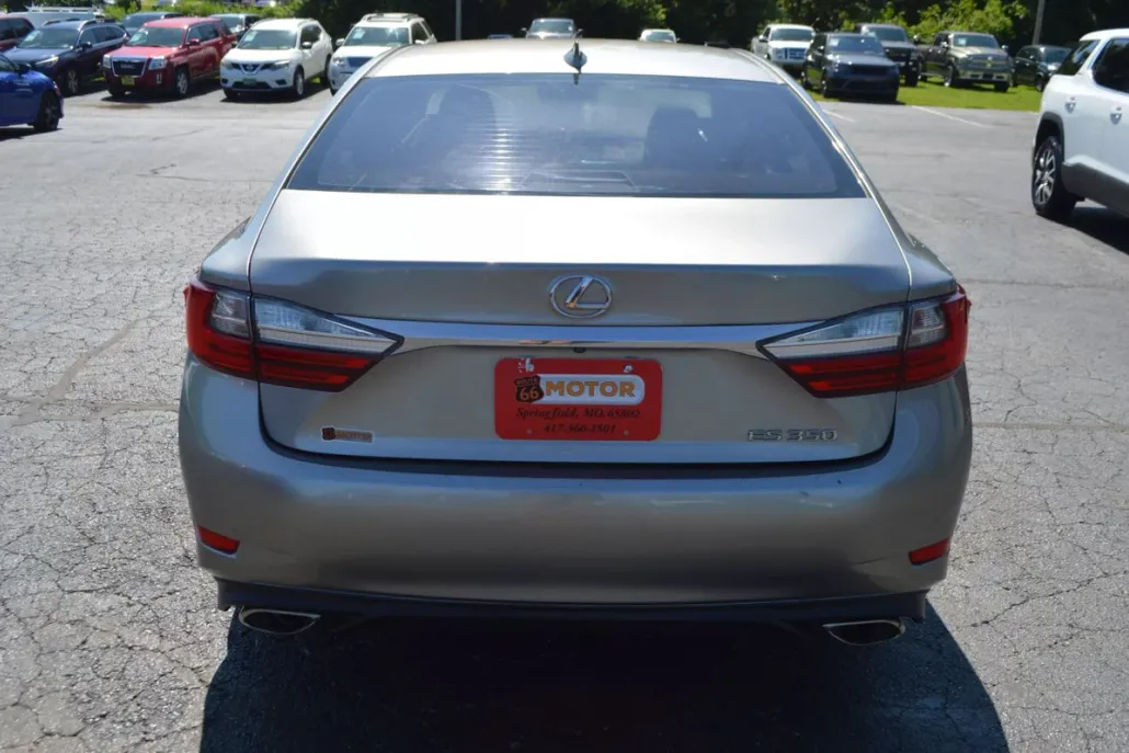 2016 Lexus ES 350 photo 1
