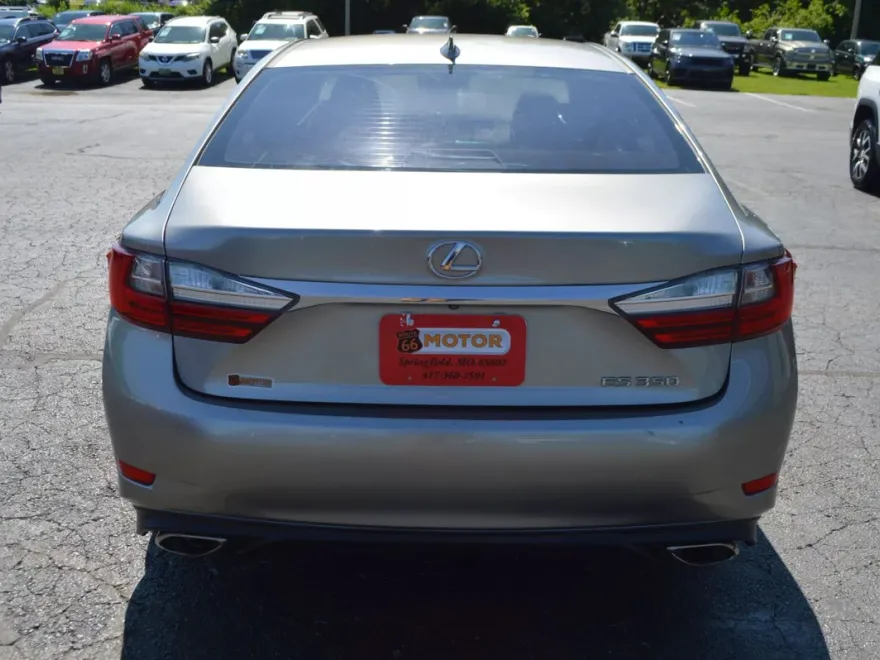 2016 Lexus ES 350 photo 1