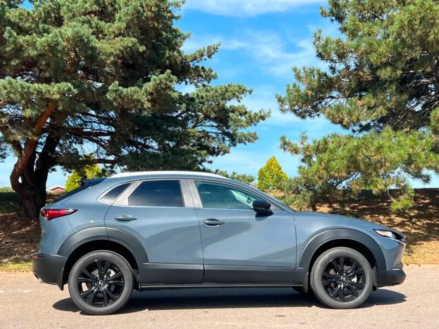 2025 Mazda CX-30 2.5 S Carbon photo 1