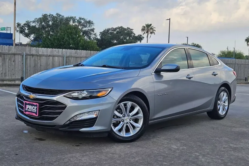 2024 Chevrolet Malibu 1LT photo 1