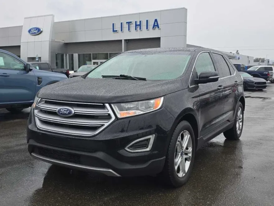 2017 Ford Edge Titanium photo 1