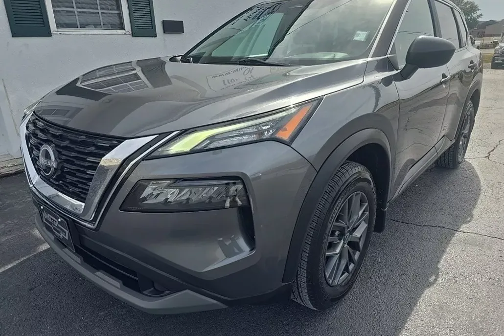 2023 Nissan Rogue S photo 1