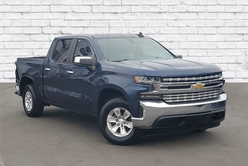 2020 Chevrolet Silverado 1500 LT photo 1