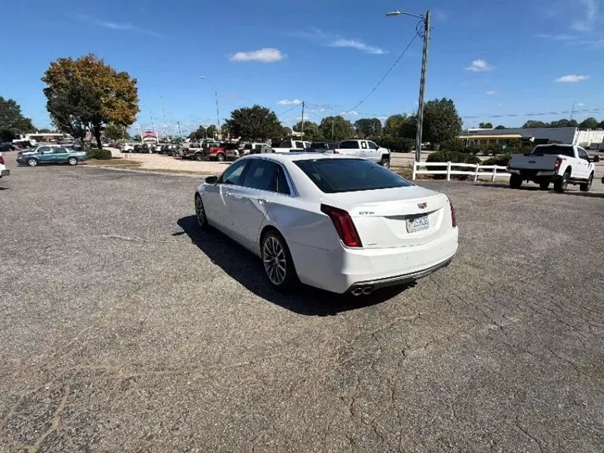 2017 Cadillac CT6 Luxury photo 1