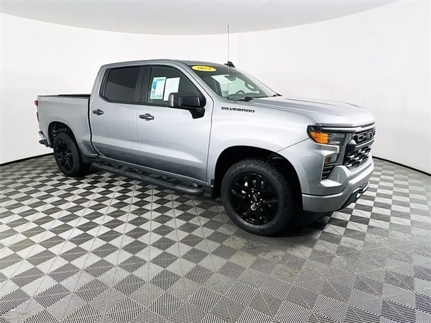 2024 Chevrolet Silverado 1500 Custom photo 1