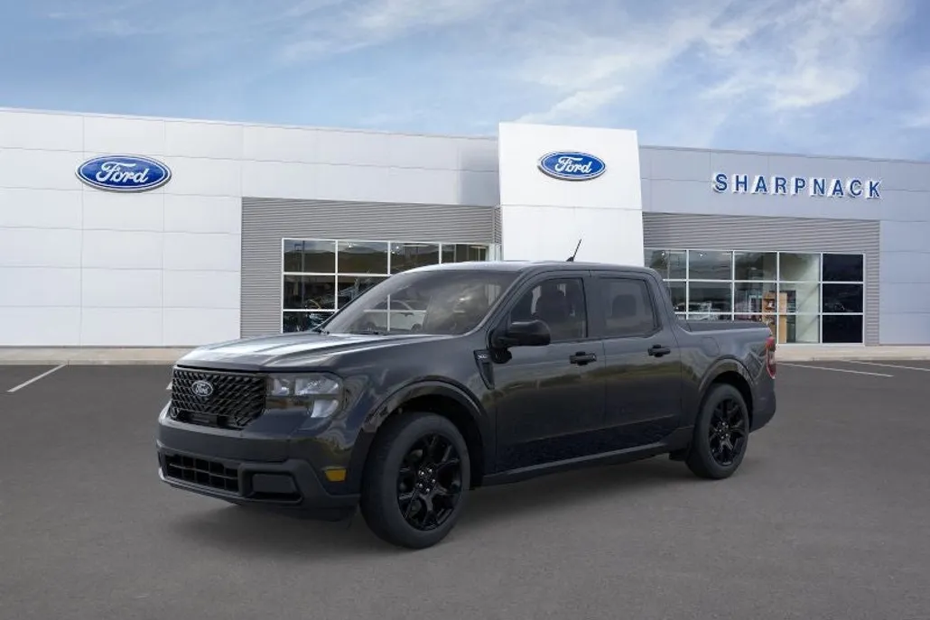 2025 Ford Maverick XLT photo 1