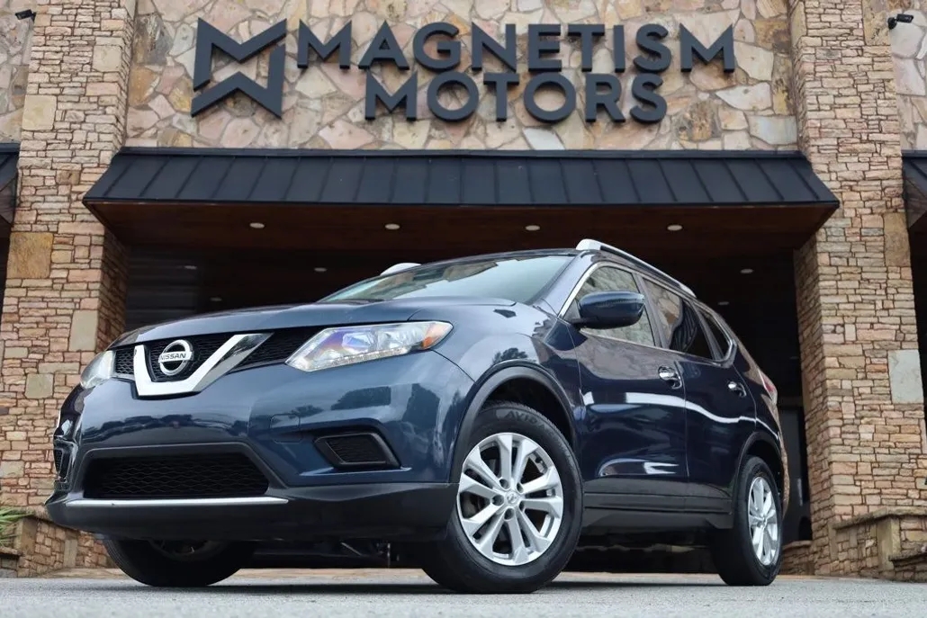 2016 Nissan Rogue SV photo 1