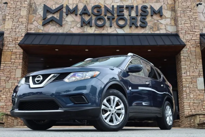 2016 Nissan Rogue SV photo 1