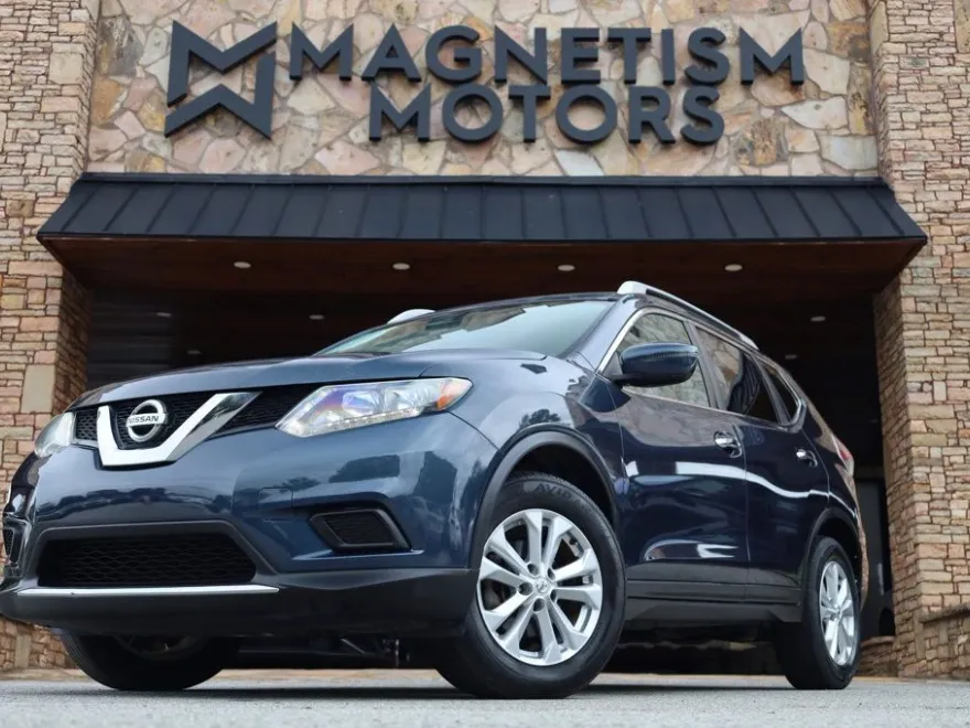 2016 Nissan Rogue SV photo 1