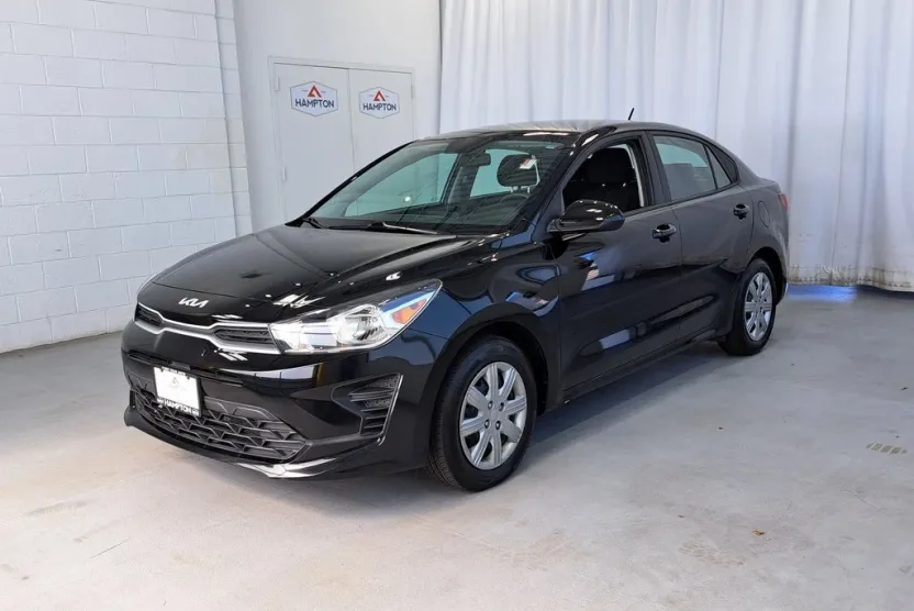 2023 Kia Rio LX S photo 1