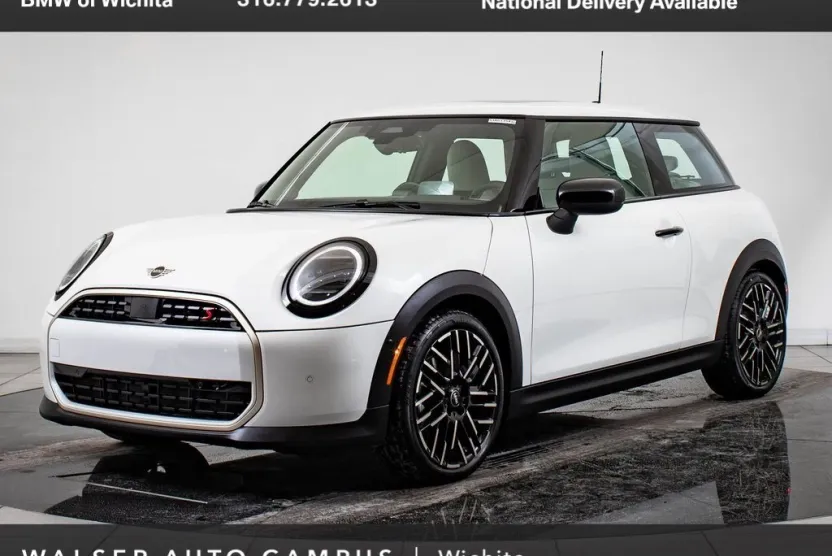 2025 Mini Cooper Hardtop S photo 1