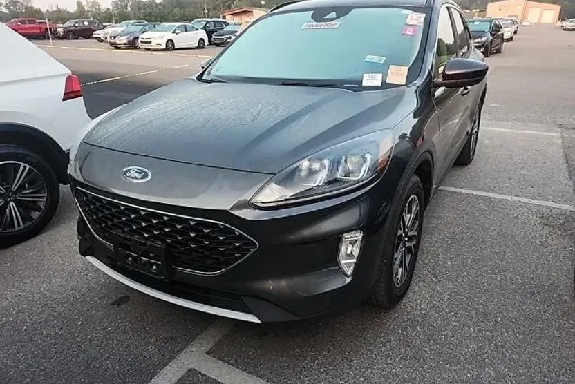 2020 Ford Escape SEL photo 1