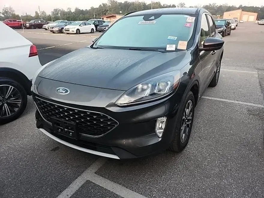 2020 Ford Escape SEL photo 1
