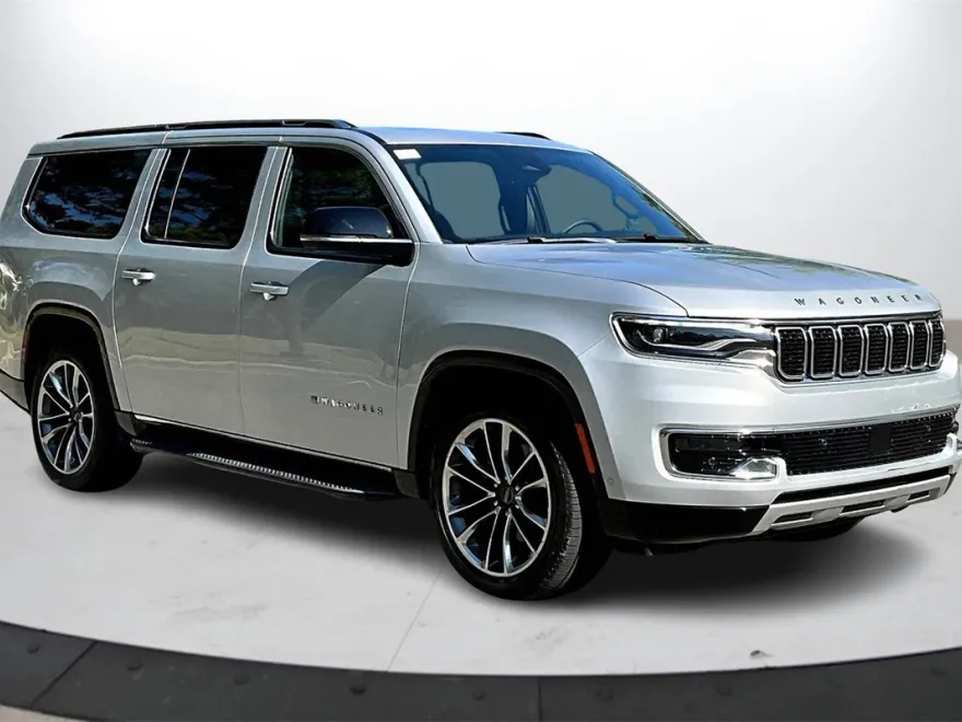 2024 Jeep Wagoneer L Series II photo 1