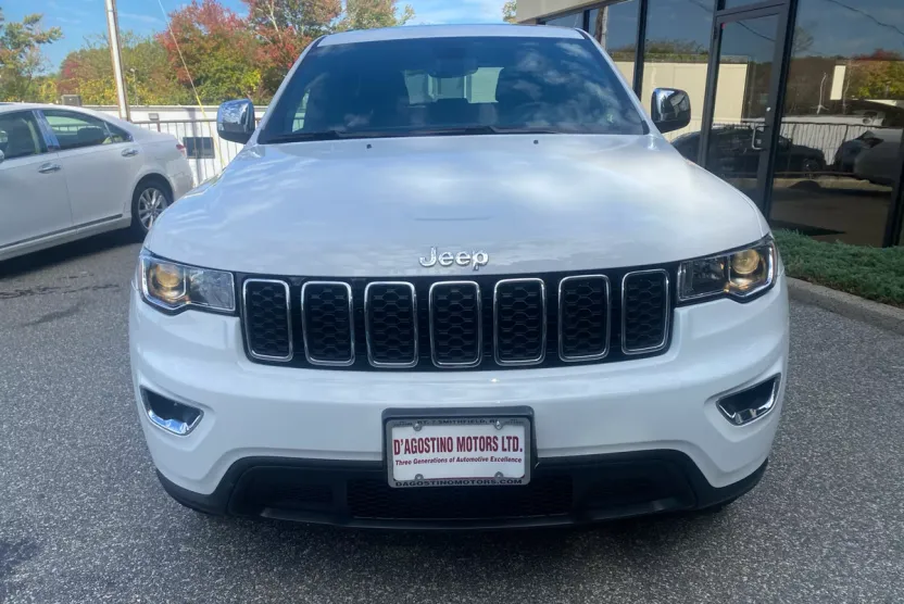 2022 Jeep Cherokee Laredo photo 1