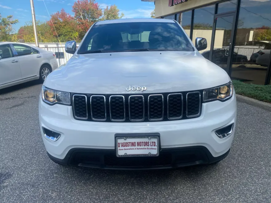 2022 Jeep Cherokee Laredo photo 1