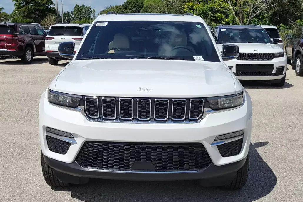 2025 Jeep Grand Cherokee Limited photo 1
