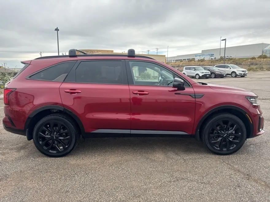 2022 Kia Sorento SX photo 1