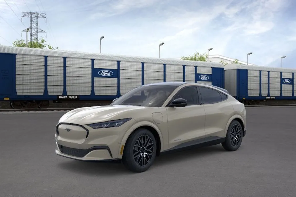 2025 Ford Mustang Mach-E Premium photo 1