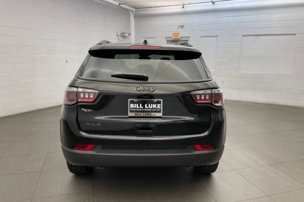 2025 Jeep Compass Altitude Special Edition photo 1