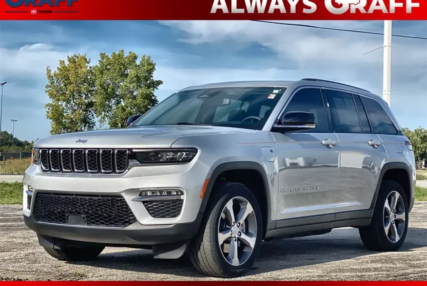 2022 Jeep Cherokee Limited 4xe photo 1