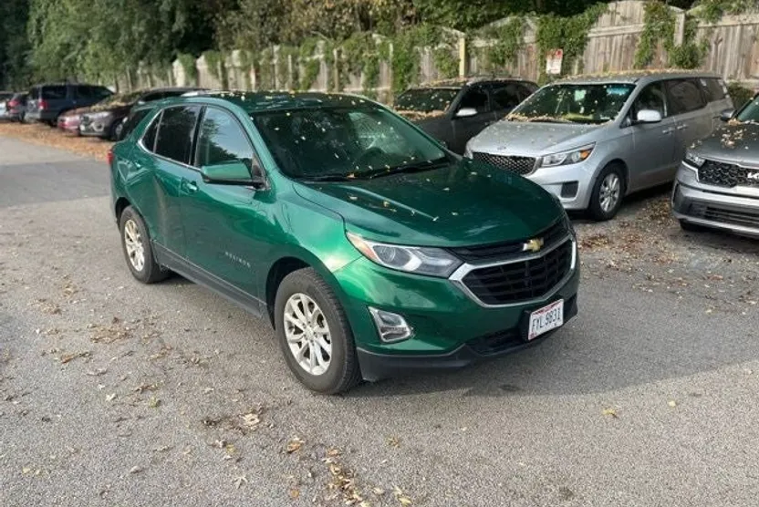 2018 Chevrolet Equinox LT photo 1
