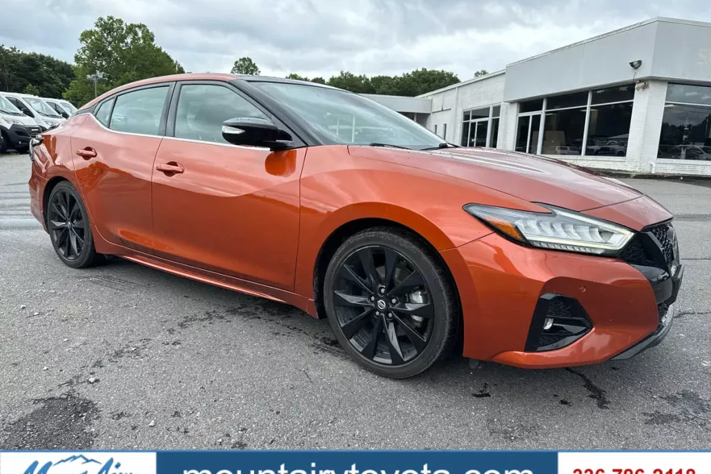 2021 Nissan Maxima SR photo 1