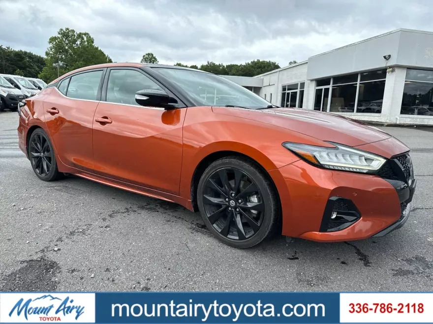 2021 Nissan Maxima SR photo 1