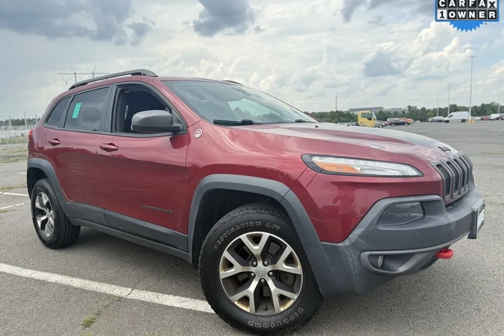 2015 Jeep Cherokee Trailhawk photo 1