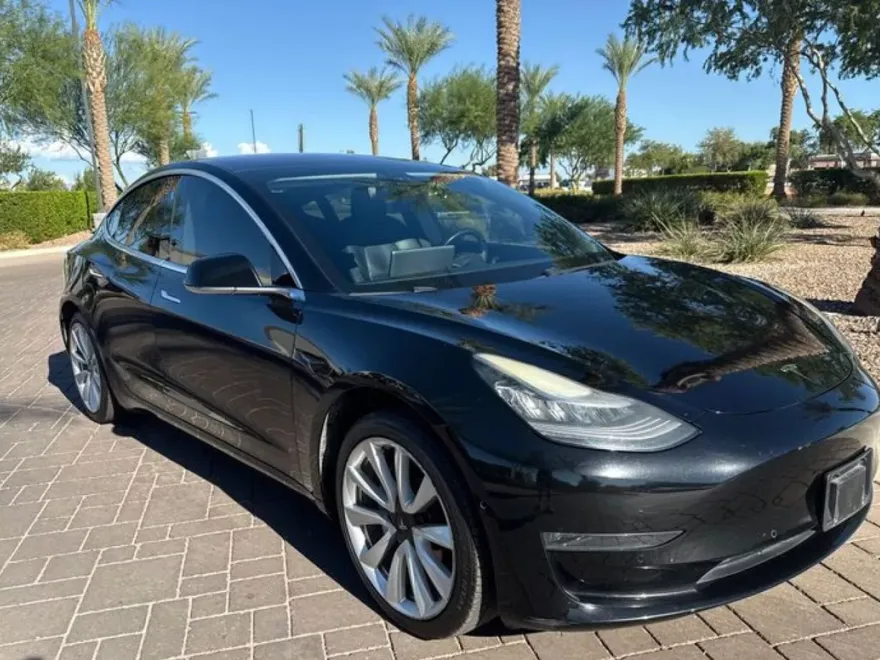 2018 Tesla Model 3 Long Range photo 1