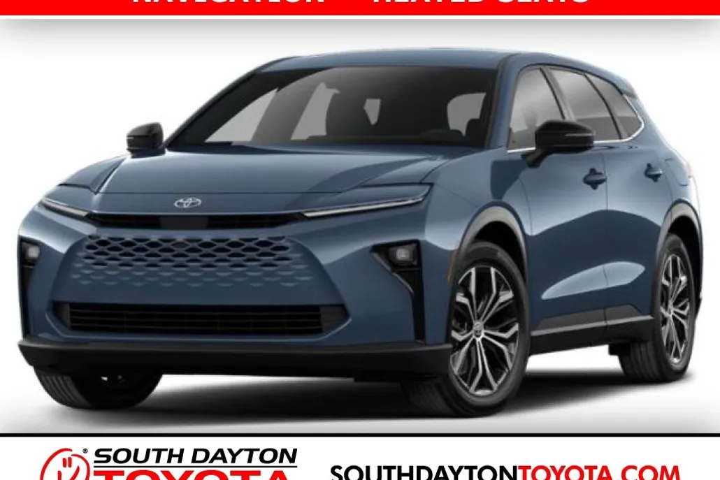 2025 Toyota Crown Signia XLE photo 1