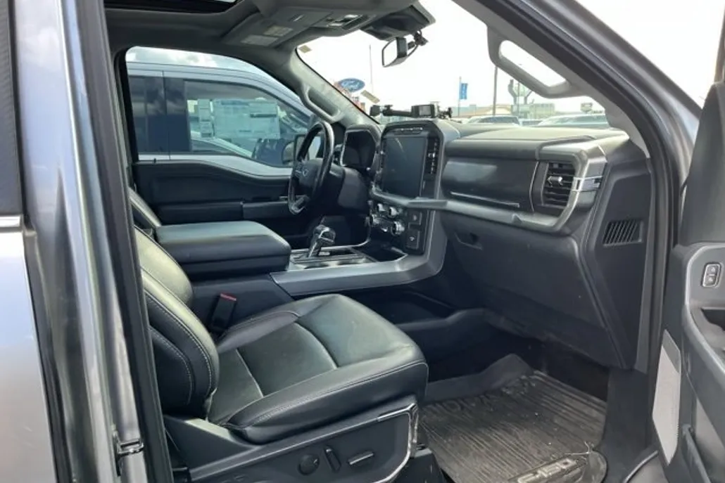 2022 Ford F-150 Lariat photo 1