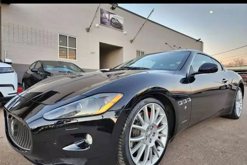 2009 Maserati Granturismo S photo 1