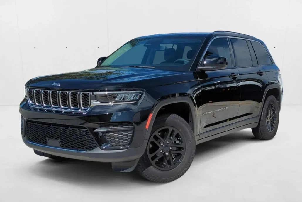 2024 Jeep Grand Cherokee Laredo Sport photo 1