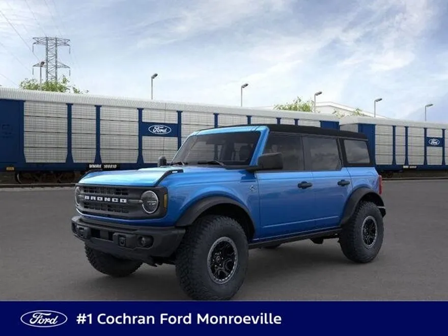 2024 Ford Bronco Black Diamond photo 1