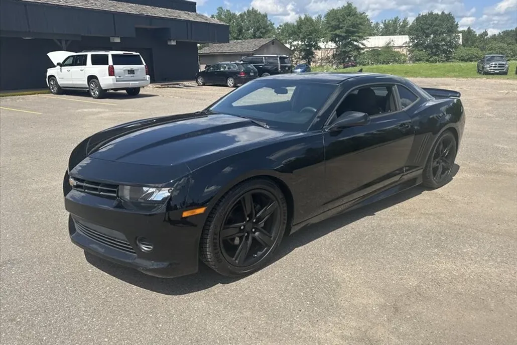 2015 Chevrolet Camaro LS photo 1