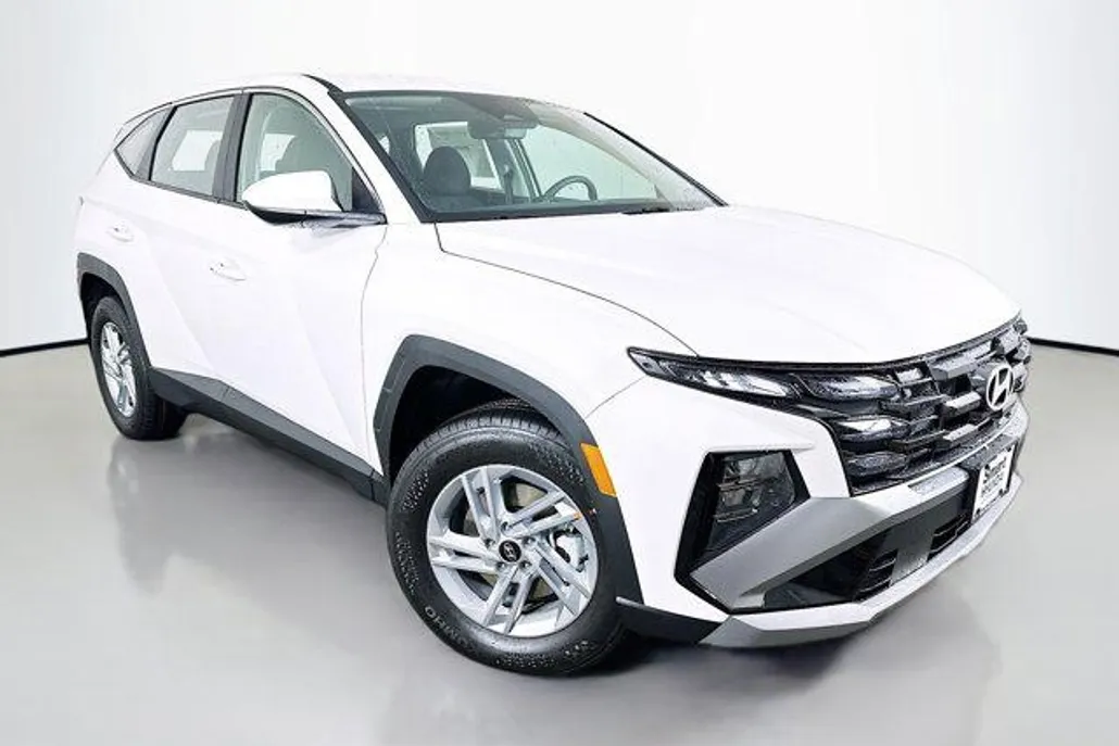 2025 Hyundai Tucson SE photo 1