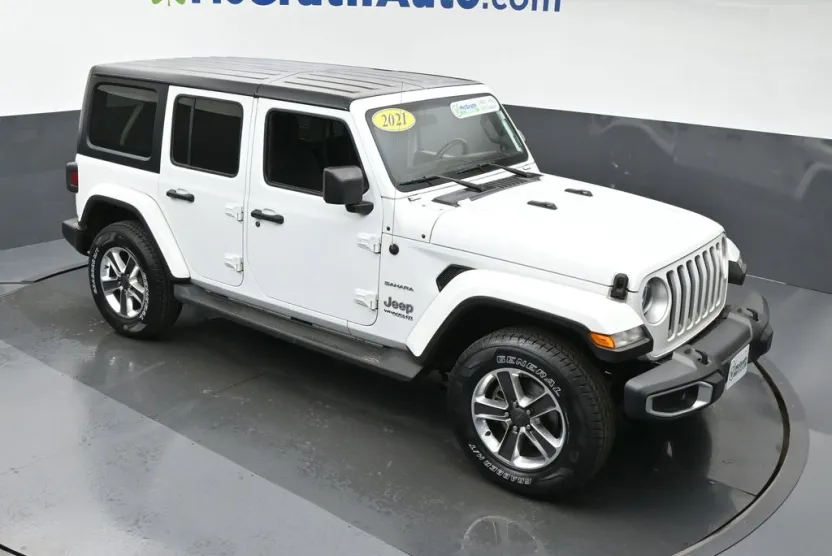 2021 Jeep Wrangler Unlimited Sahara photo 1
