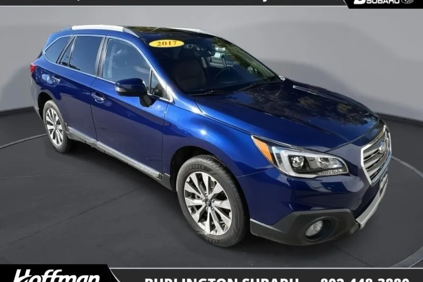 2017 Subaru Outback 2.5i Touring photo 1