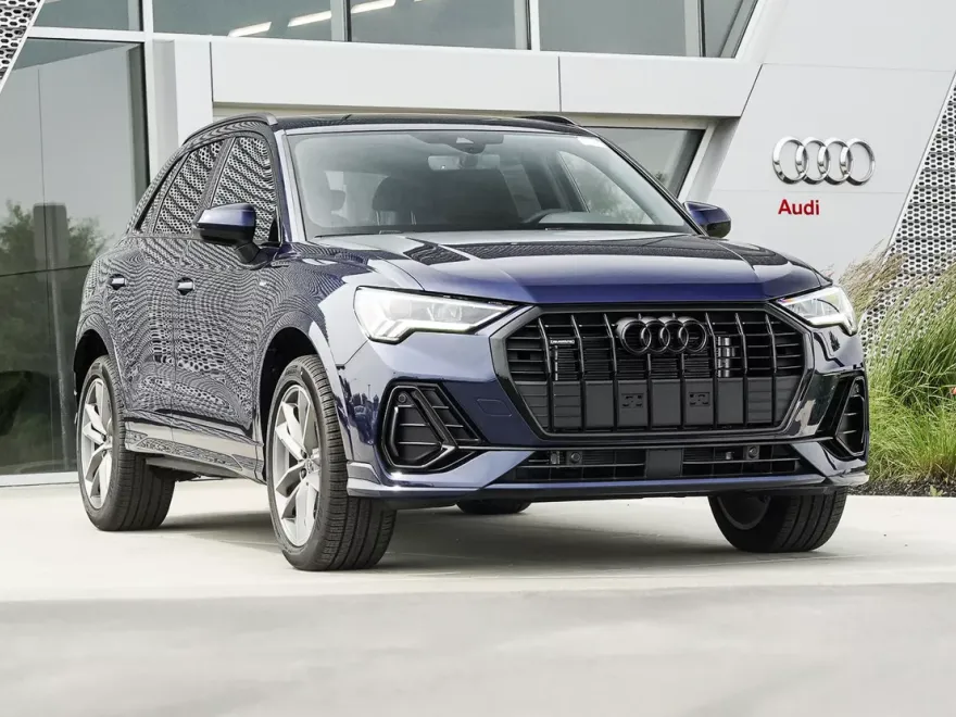 2025 Audi Q3 S line Premium photo 1