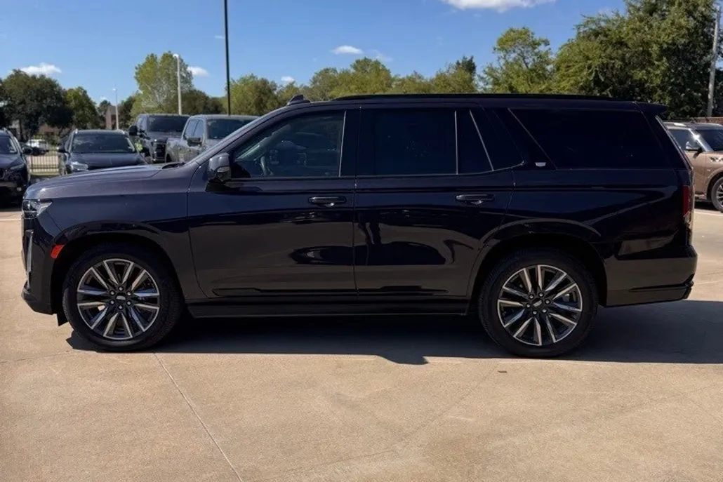 2022 Cadillac Escalade Sport Platinum photo 1