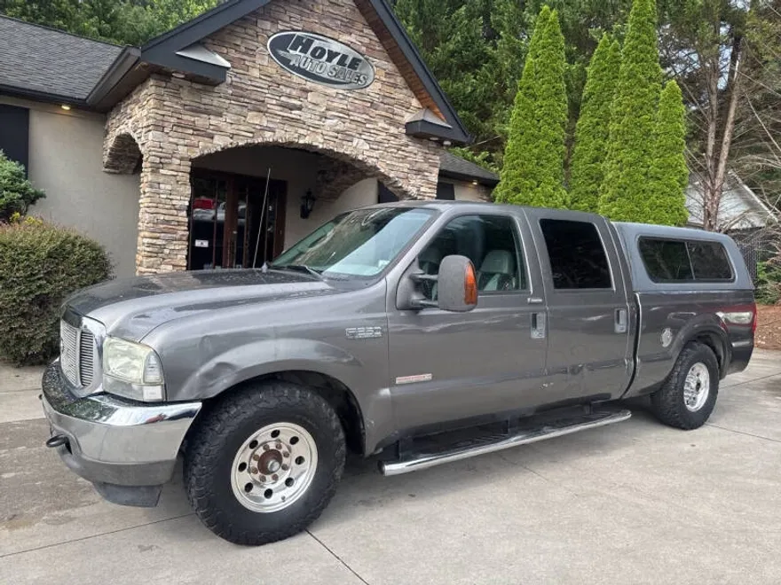 2004 Ford F-250 Lariat photo 1