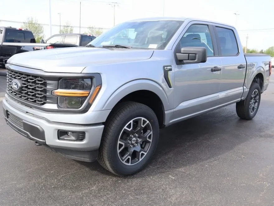 2025 Ford F-150 STX photo 9