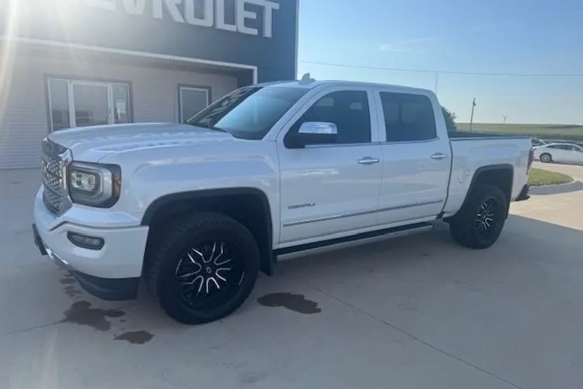 2017 Gmc Sierra 1500 Denali photo 1