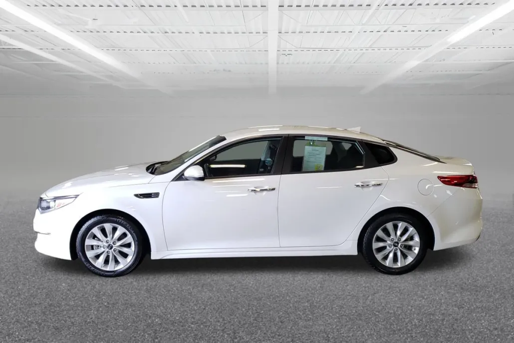 2018 Kia Optima LX photo 1